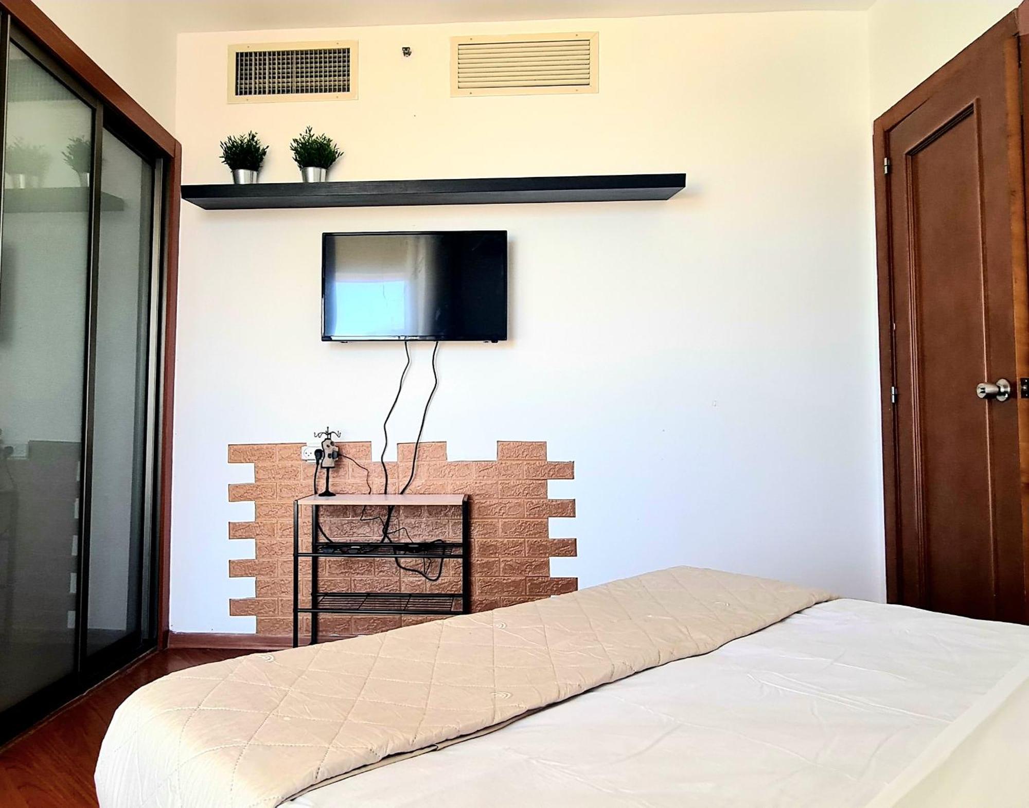 Go To Apartments In Leonardo Bat Yam Room photo